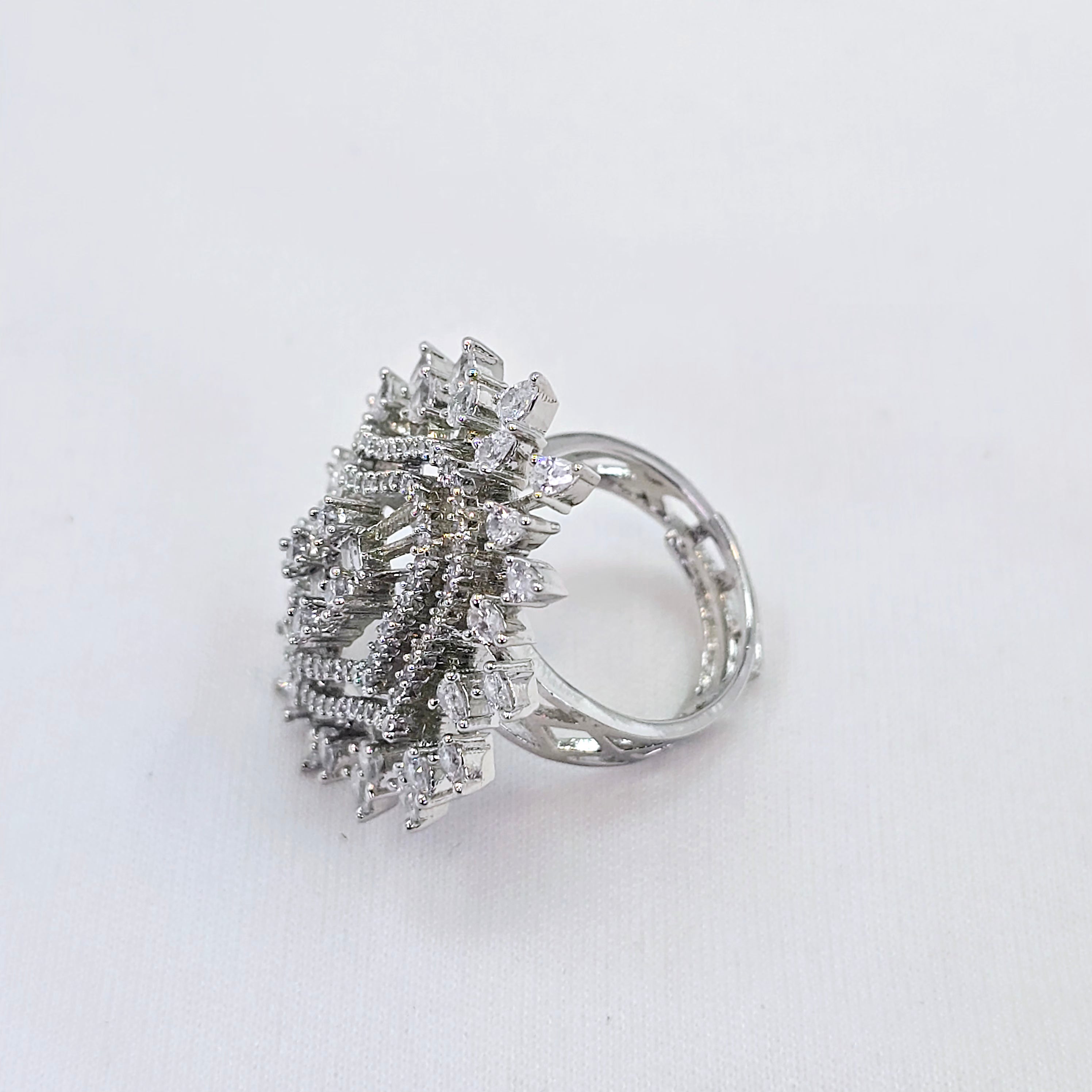 The Ray Whitegold A.D Ring