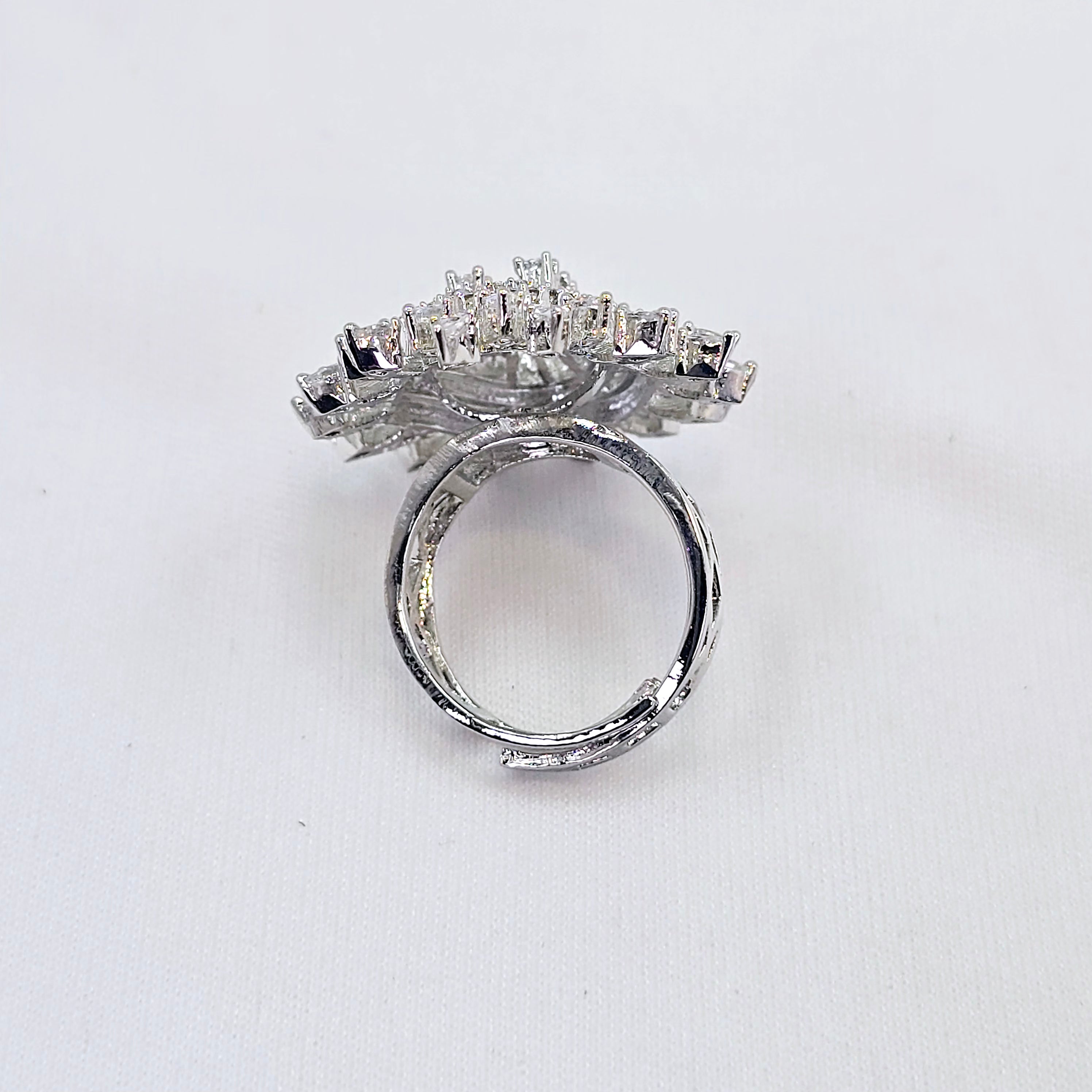 The Ray Whitegold A.D Ring