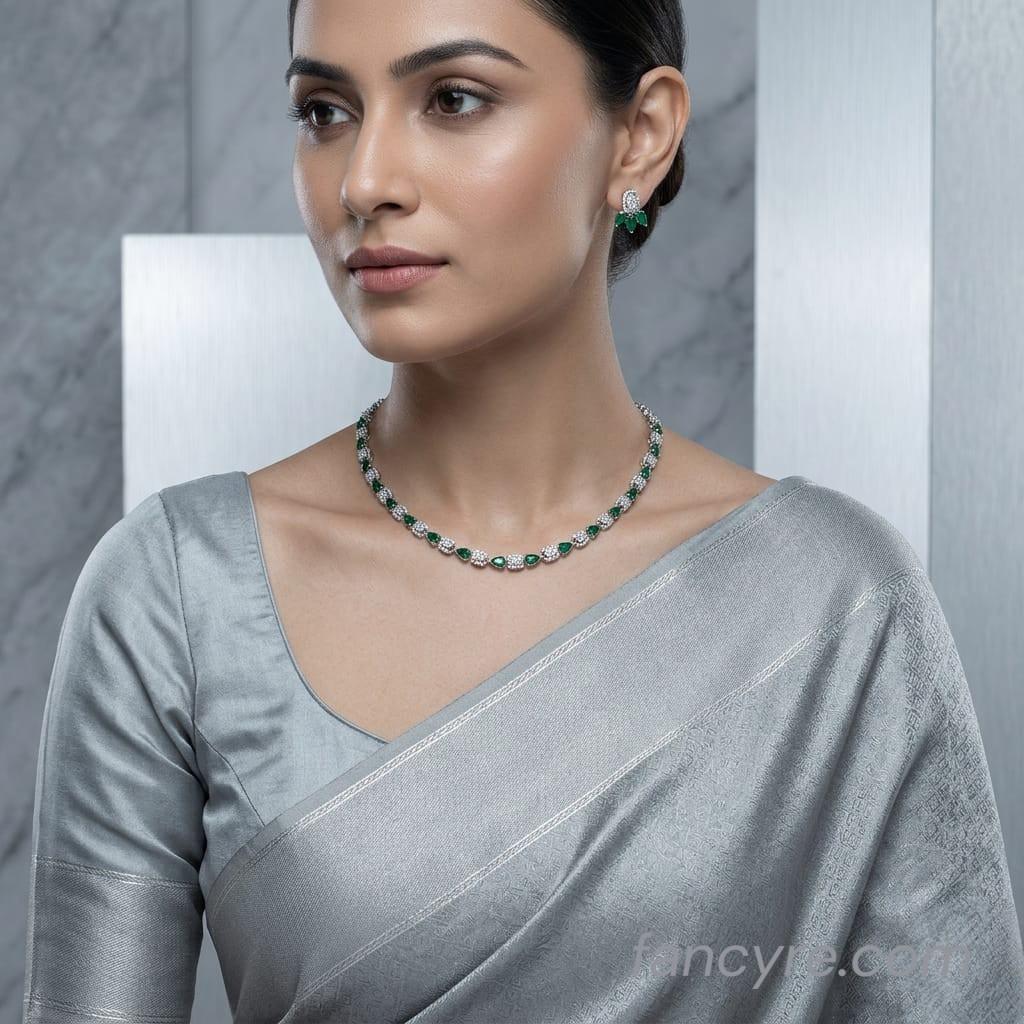 The Kelly Whitegold A.D Necklace