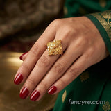 The Prathana Goldforming Ring