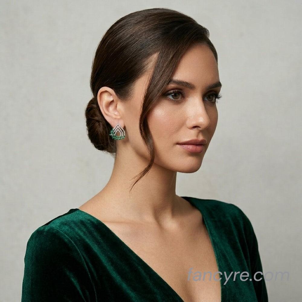 The Nissi Whitegold A.D Earring
