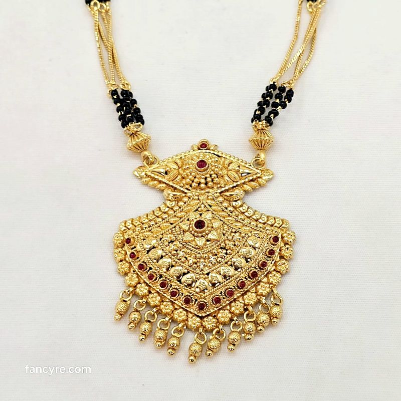 The Madhavi Antique Goldforming Mangalsutra
