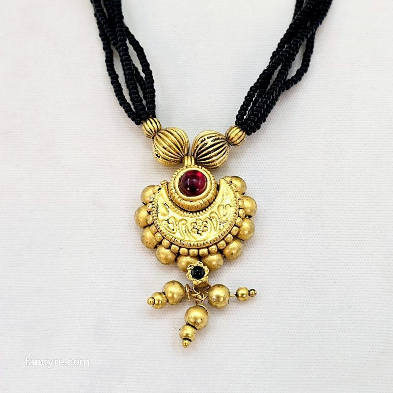 The Somia Antique Goldforming Mangalsutra