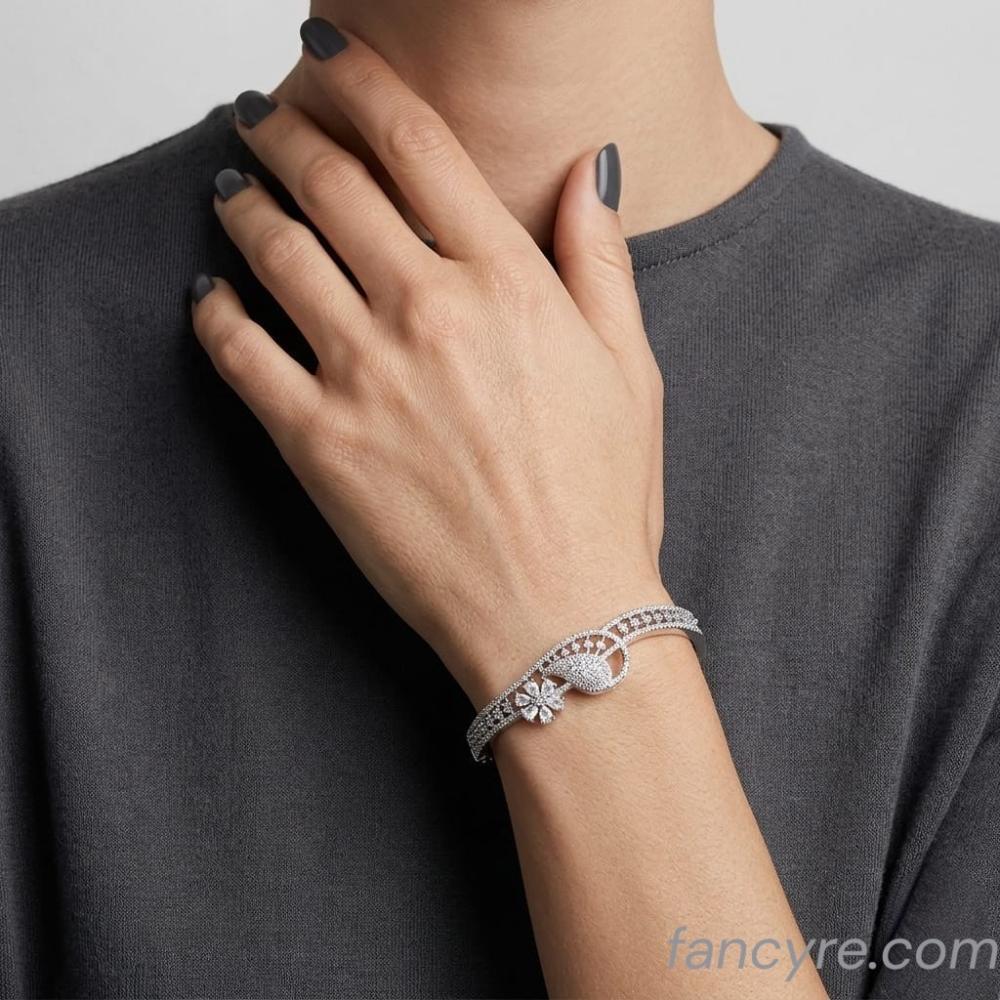 The Samira Whitegold A.D Bracelet