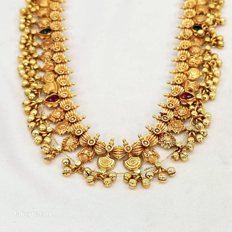 The Savani Antique Goldforming Saaj