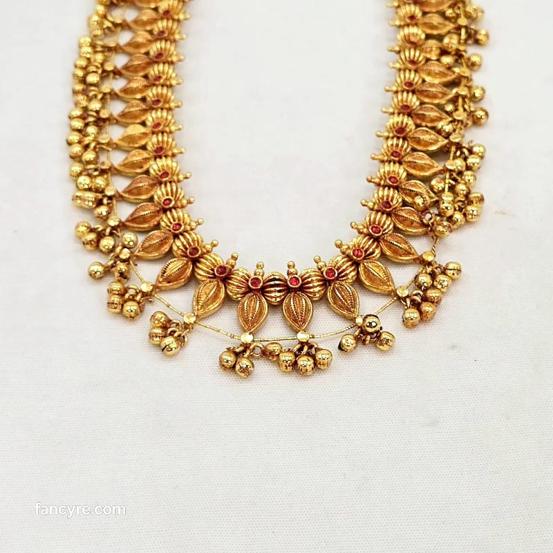 The Rashi Antique Goldforming Saaj