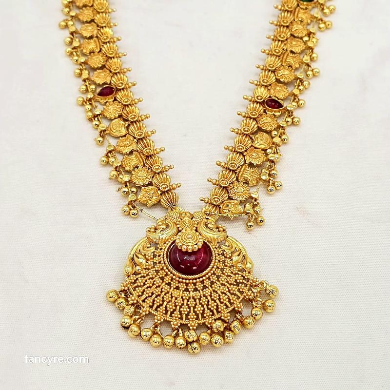 The Bhargavi Antique Goldforming Saaj