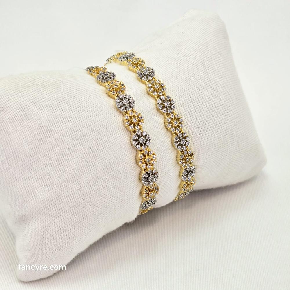 The Clare Yellowgold A.D Bangle