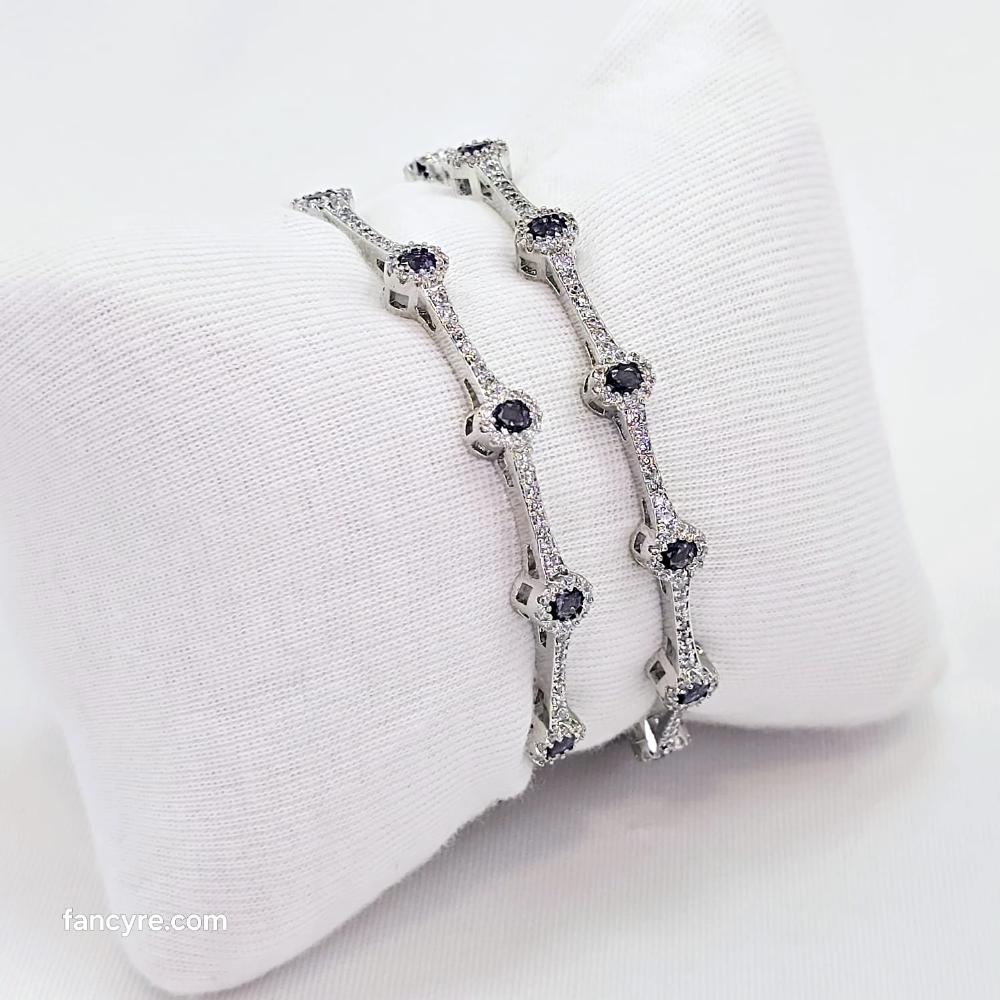 The Juniper Whitegold A.D Bangle