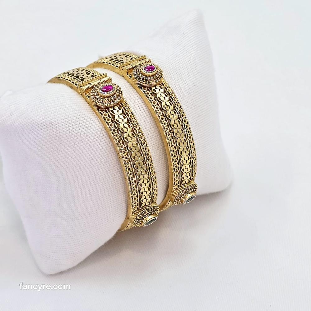 The Minal Rajwadi Bangle