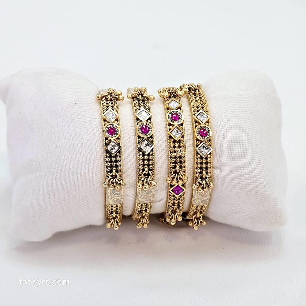 The Megha Rajwadi Bangle