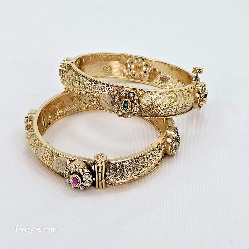 The Pramila Rajwadi Bangle