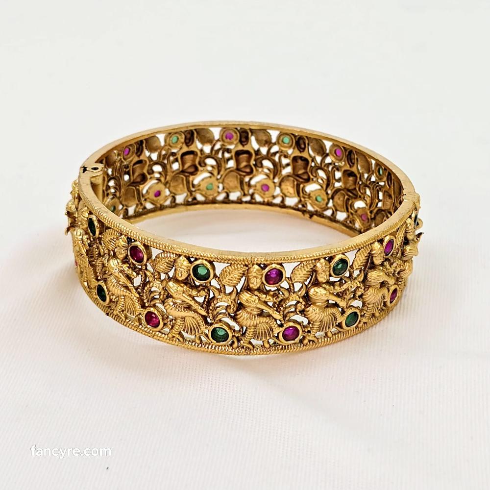 The Rachna Rajwadi Bangle