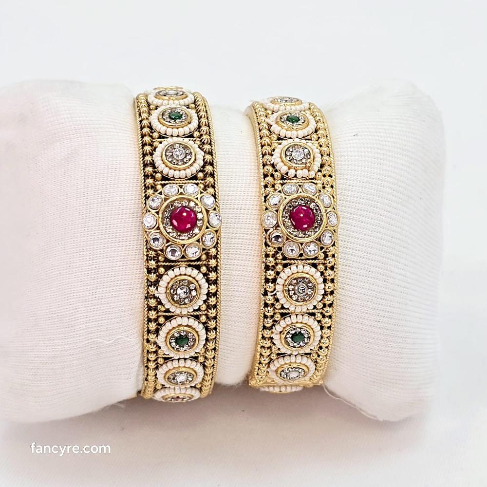 The Dhrushti Rajwadi Bangle