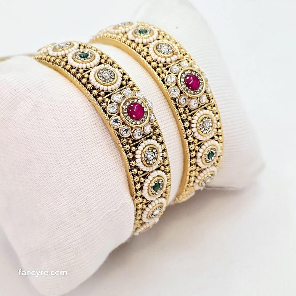 The Dhrushti Rajwadi Bangle