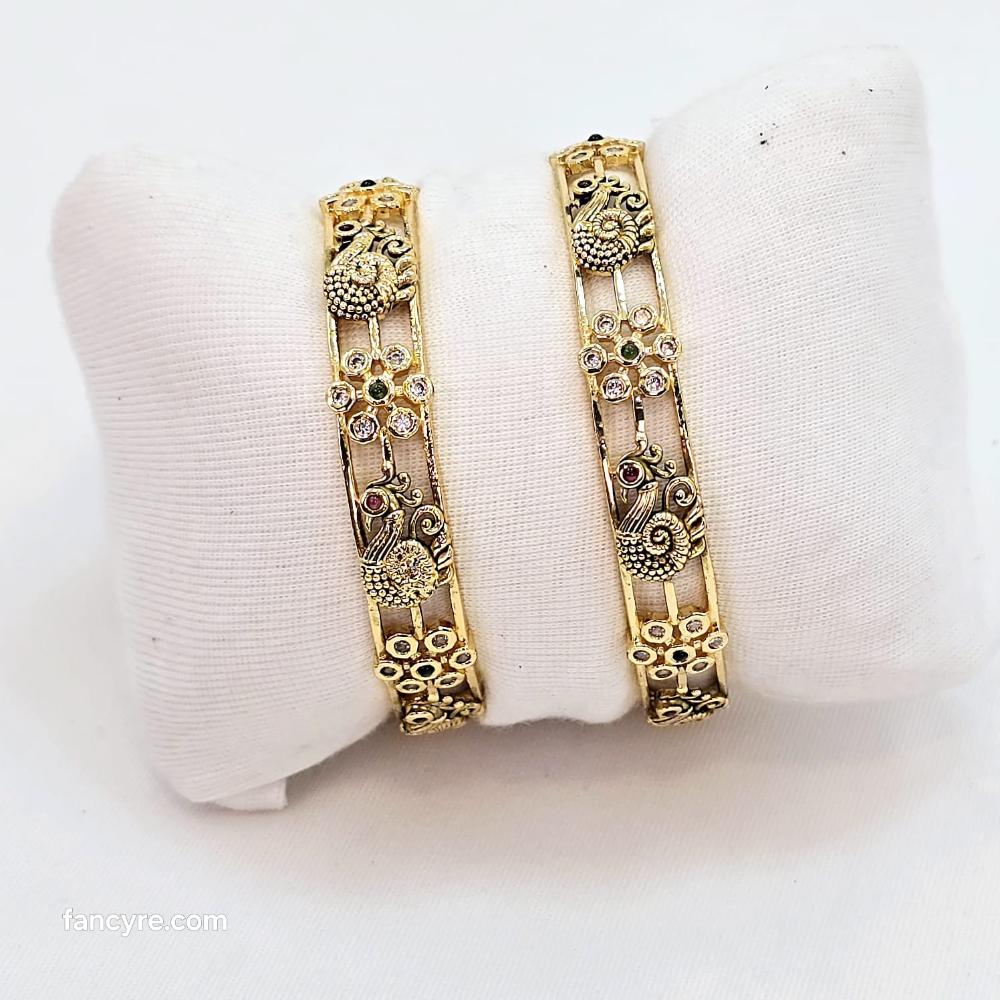 The Sonakshi Rajwadi Bangle