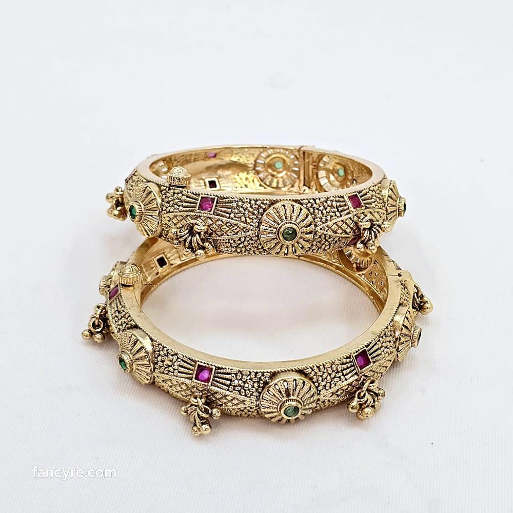 The Madhu Rajwadi Bangle