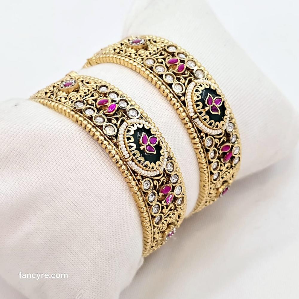 The Shri Rajwadi Bangle