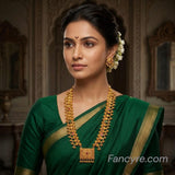The Nilakshi Antique Goldforming Saaj