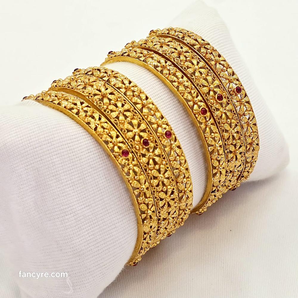 The Bhakti Antique Goldforming Bangle