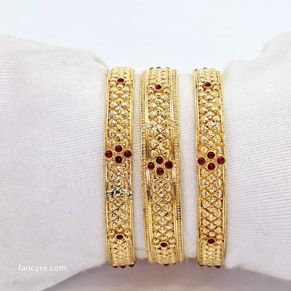 The Sanju Antique Goldforming Bangle