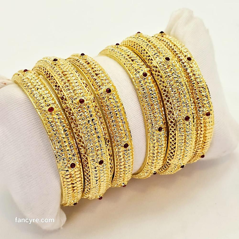 The Samiksha Antique Goldforming Bangle