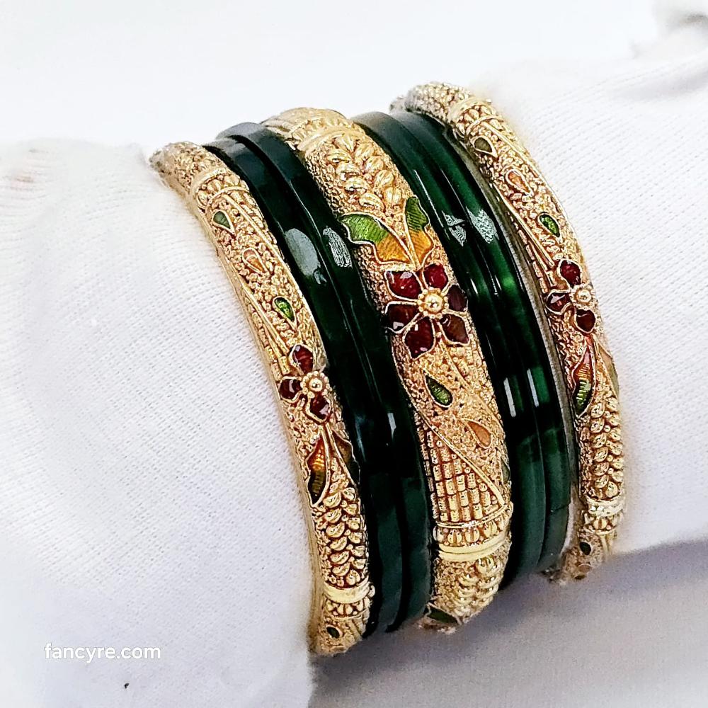 The Tanmayi Antique Goldforming Bangle