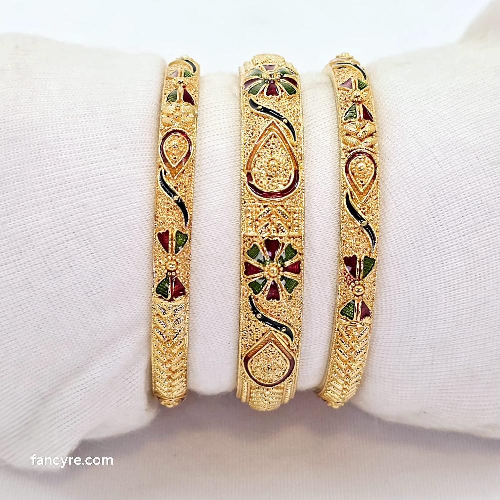 The Yashvi Antique Goldforming Bangle