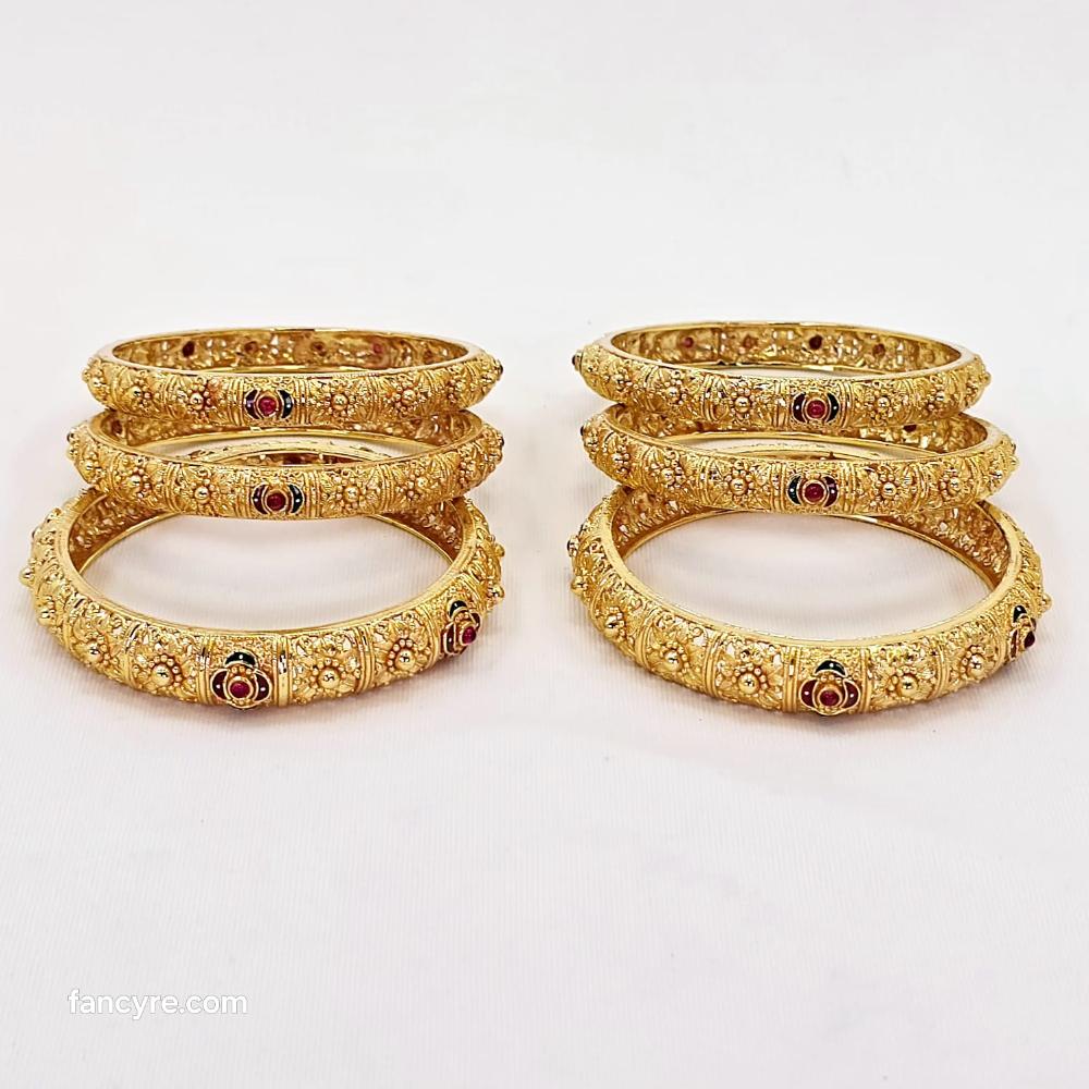 The Rambha Antique Goldforming Bangle