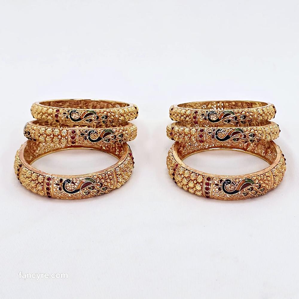 The Yachana Antique Goldforming Bangle