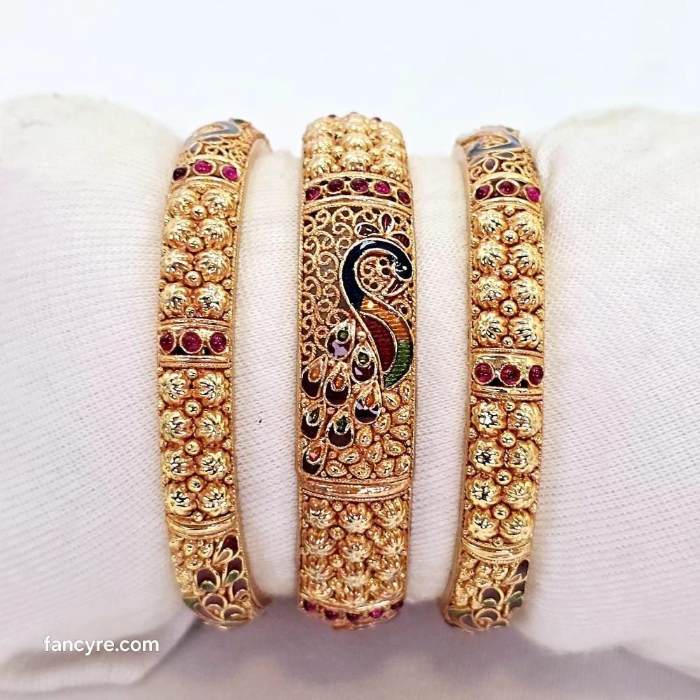 The Yachana Antique Goldforming Bangle
