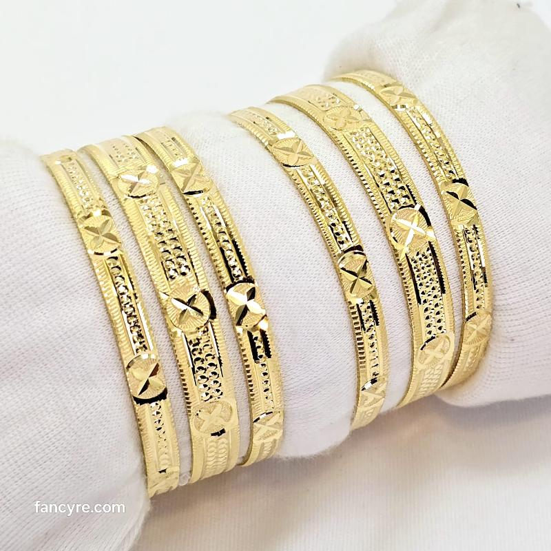 The Uthara Goldforming Bangle