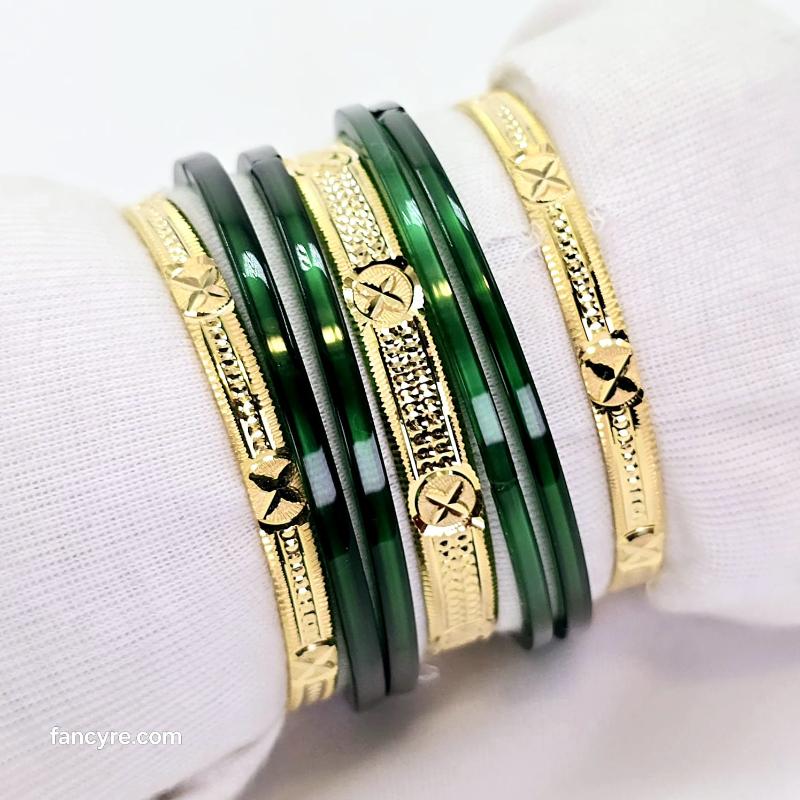 The Uthara Goldforming Bangle
