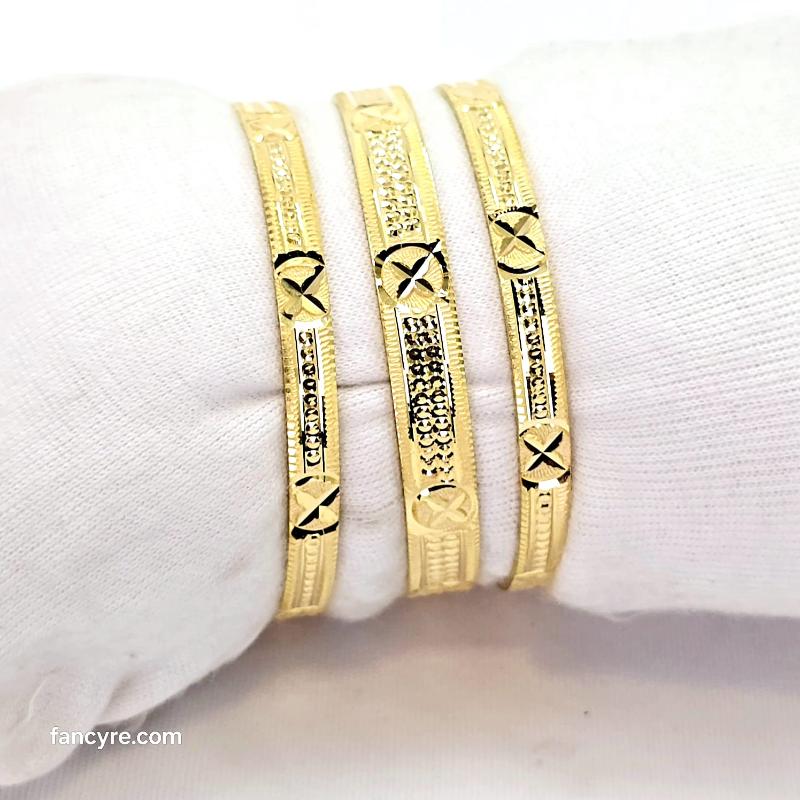 The Uthara Goldforming Bangle
