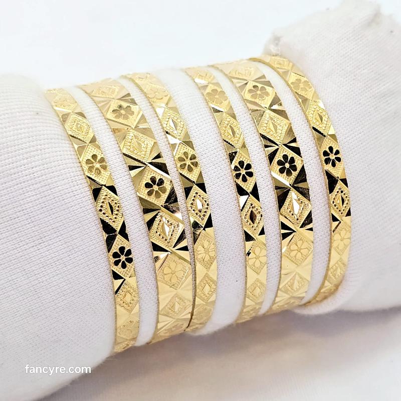 The Unmesha Goldforming Bangle