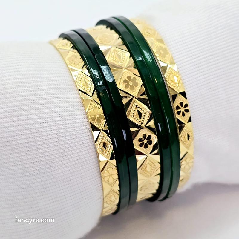 The Unmesha Goldforming Bangle