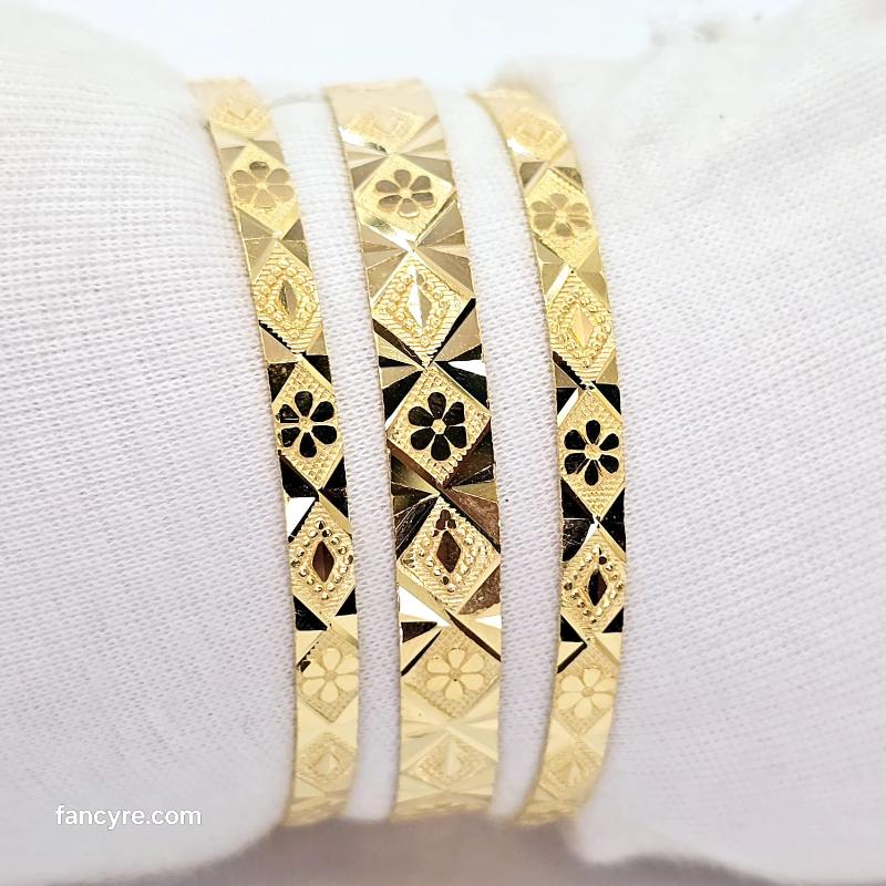 The Unmesha Goldforming Bangle