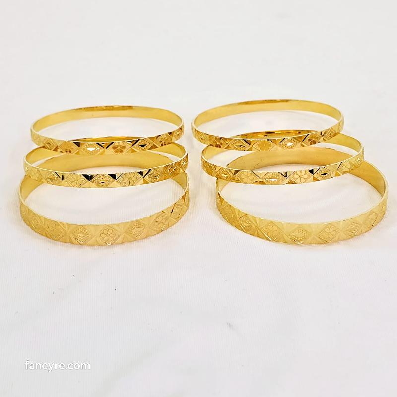 The Unmesha Goldforming Bangle