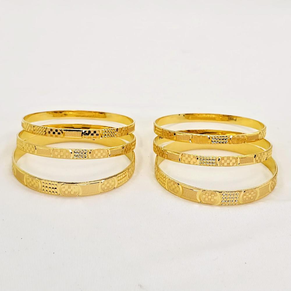 The Upasna Goldforming Bangle