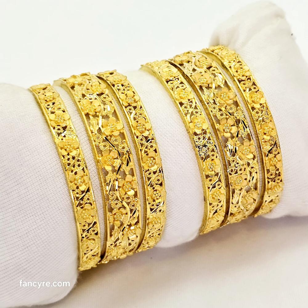 The Vidisha Goldforming Bangle