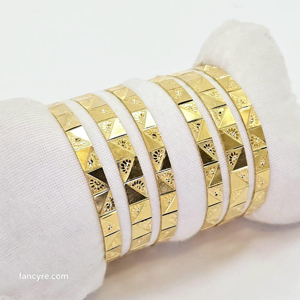 The Vibhuti Goldforming Bangle