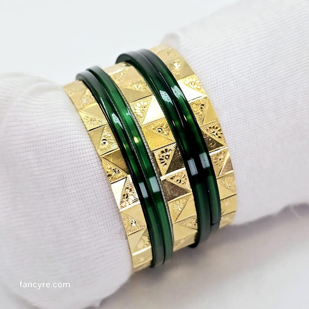 The Vibhuti Goldforming Bangle