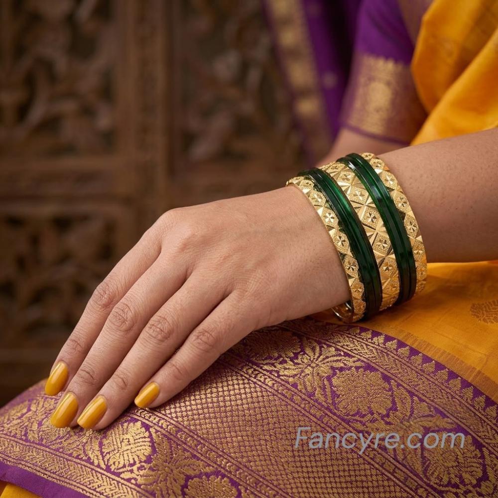 The Waniya Goldforming Bangle