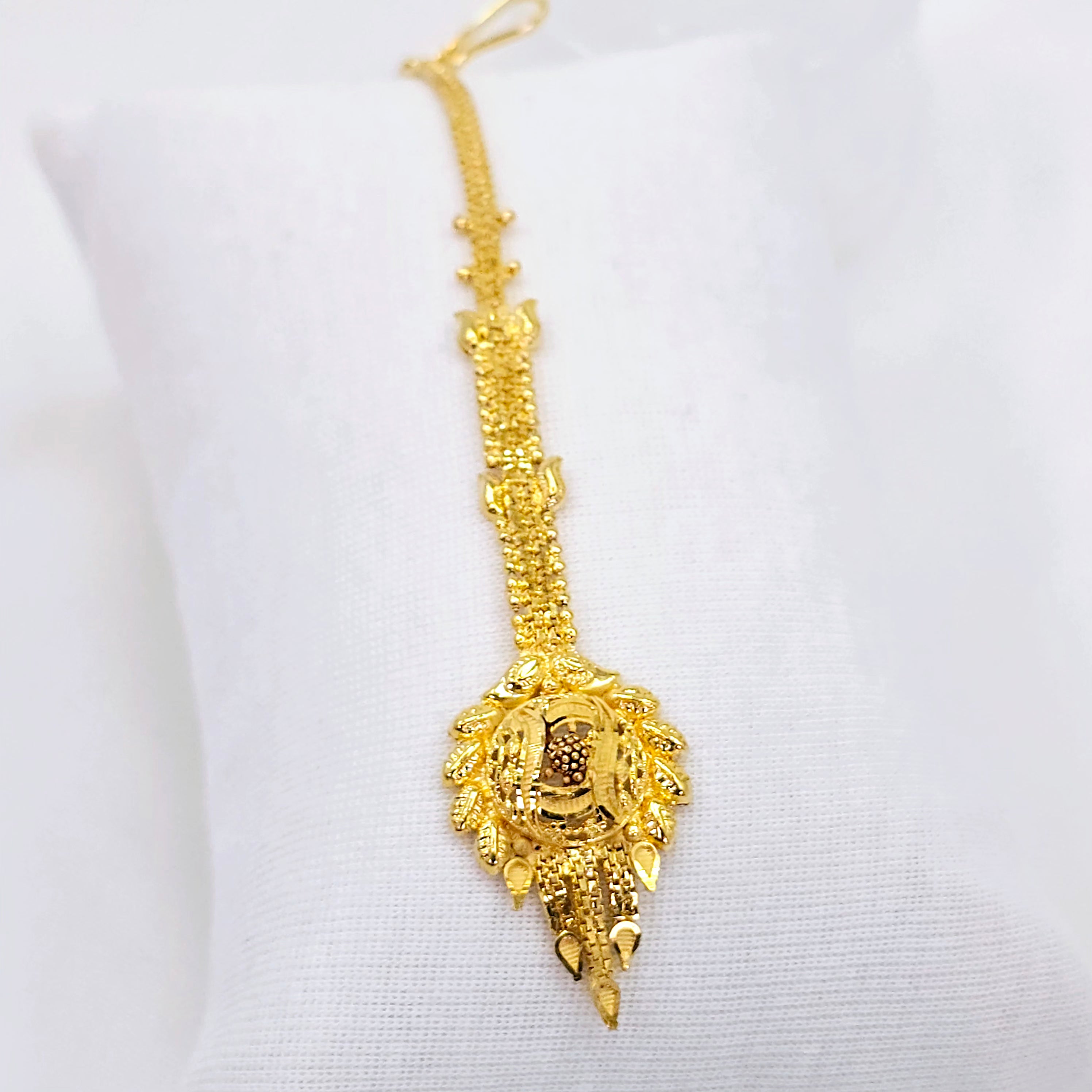 The Himaja Goldforming Bindi