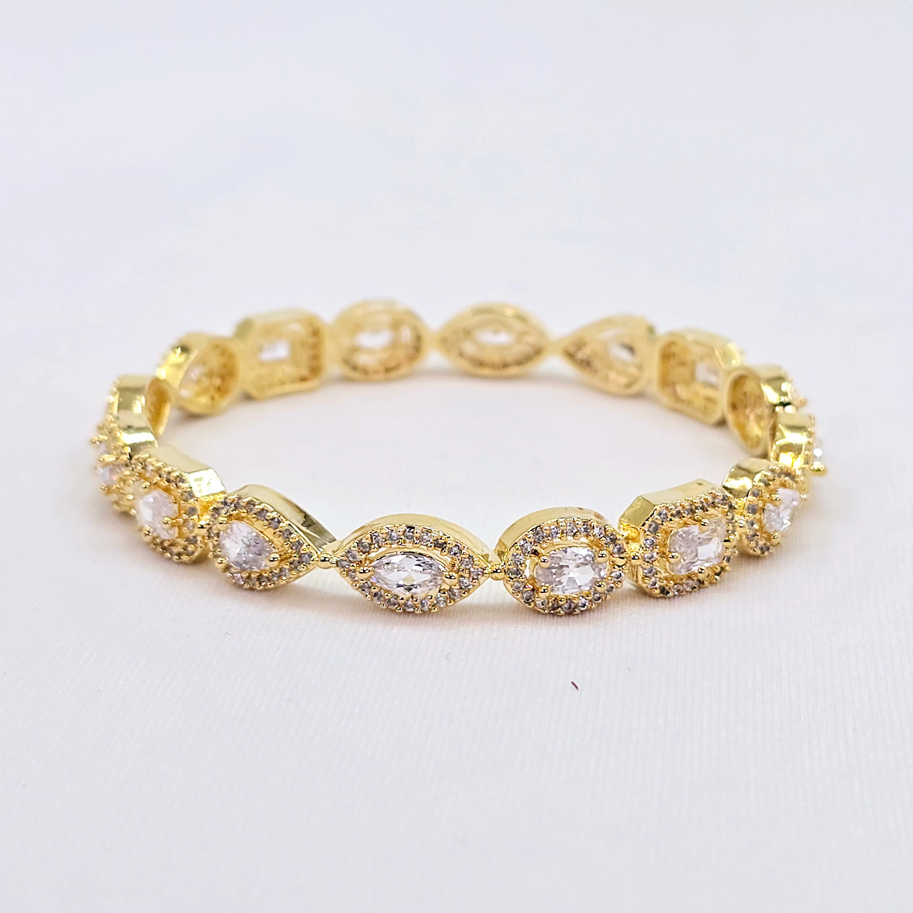 The Fawn Yellowgold A.D Bangle