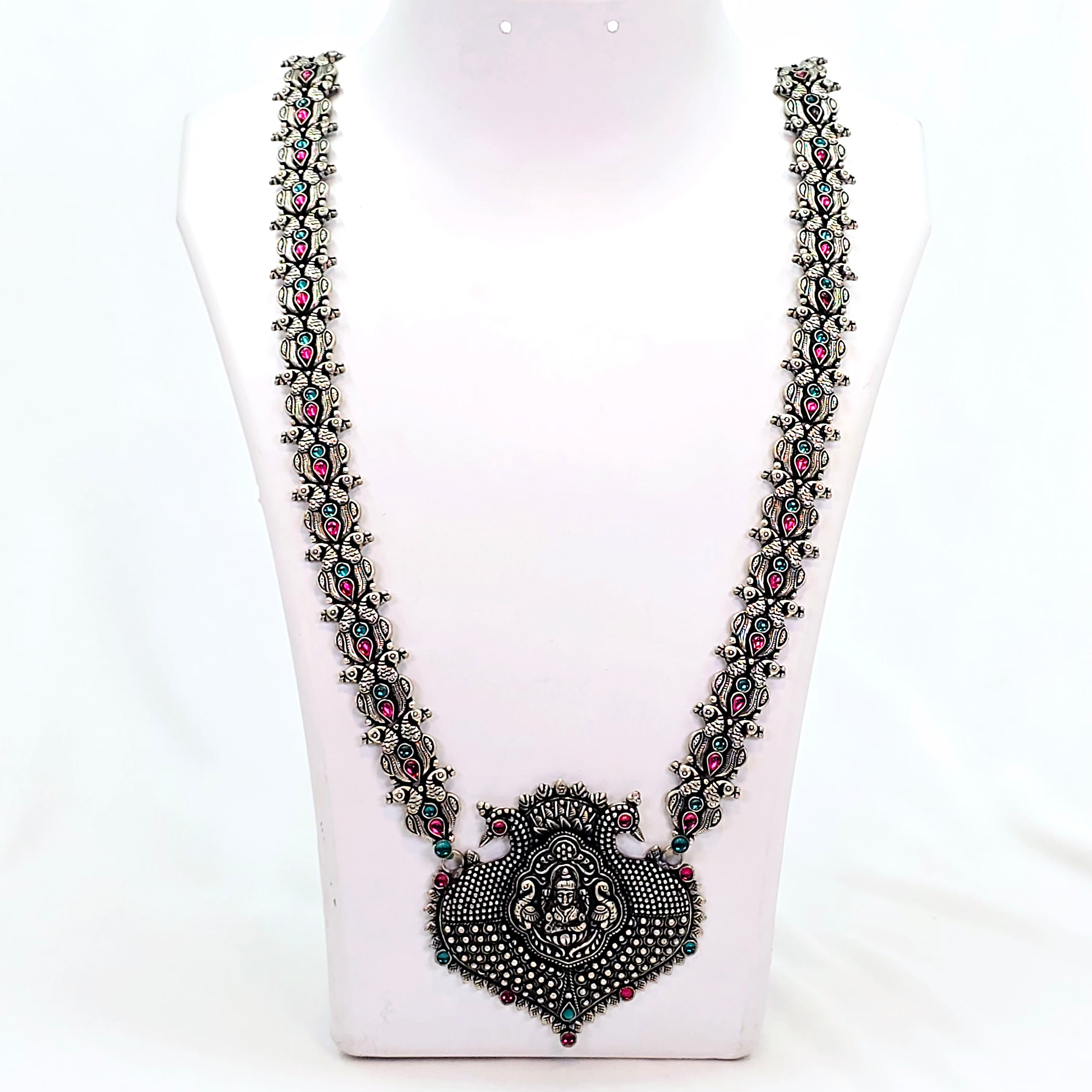 The Mary Oxidized Long Necklace