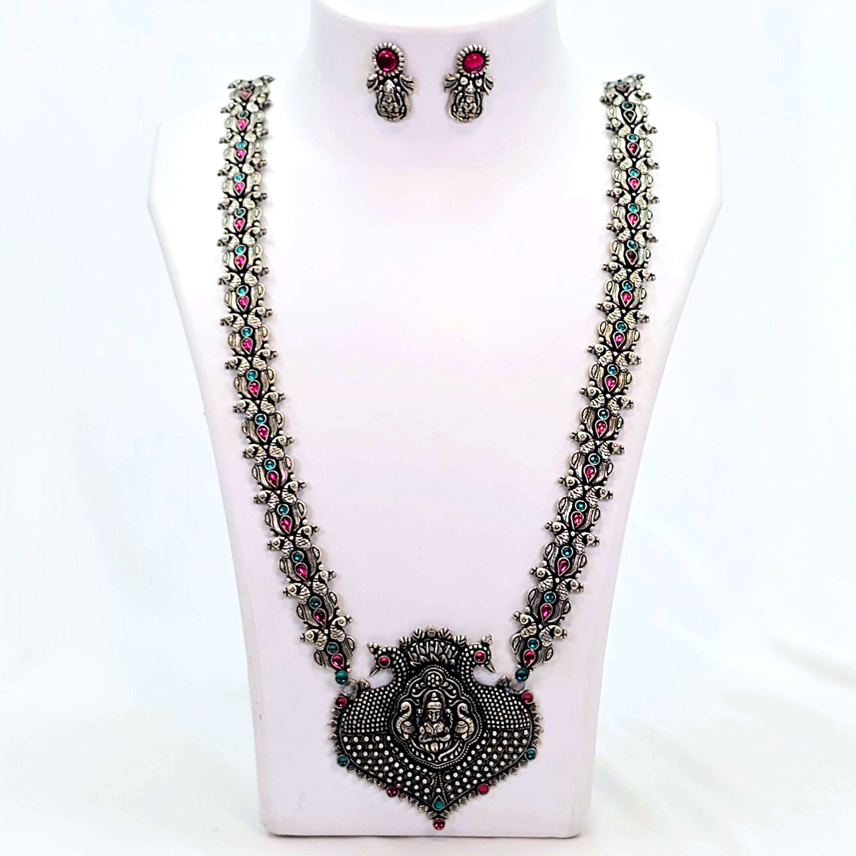 The Mary Oxidized Long Necklace