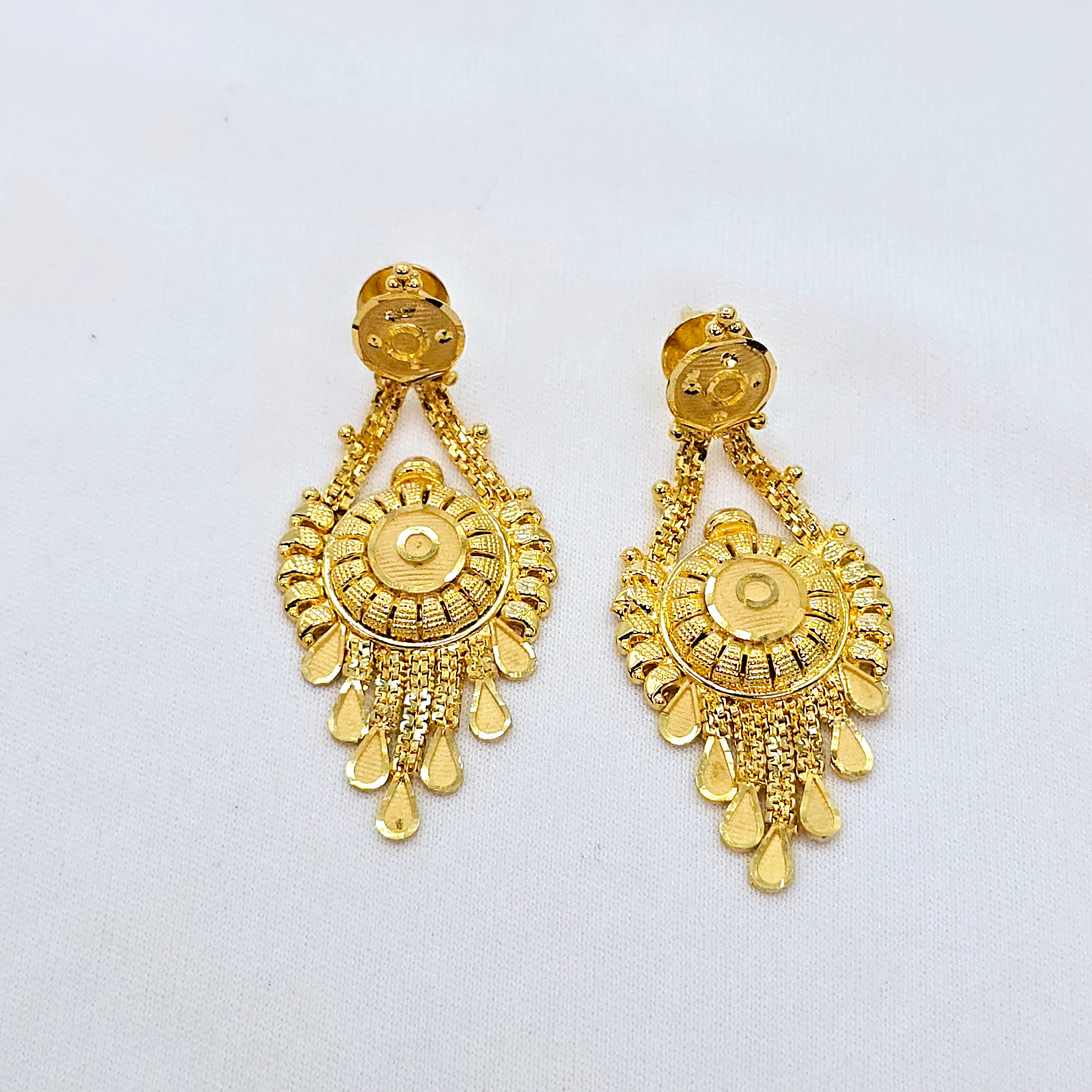 The Kusum Goldforming Long Necklace