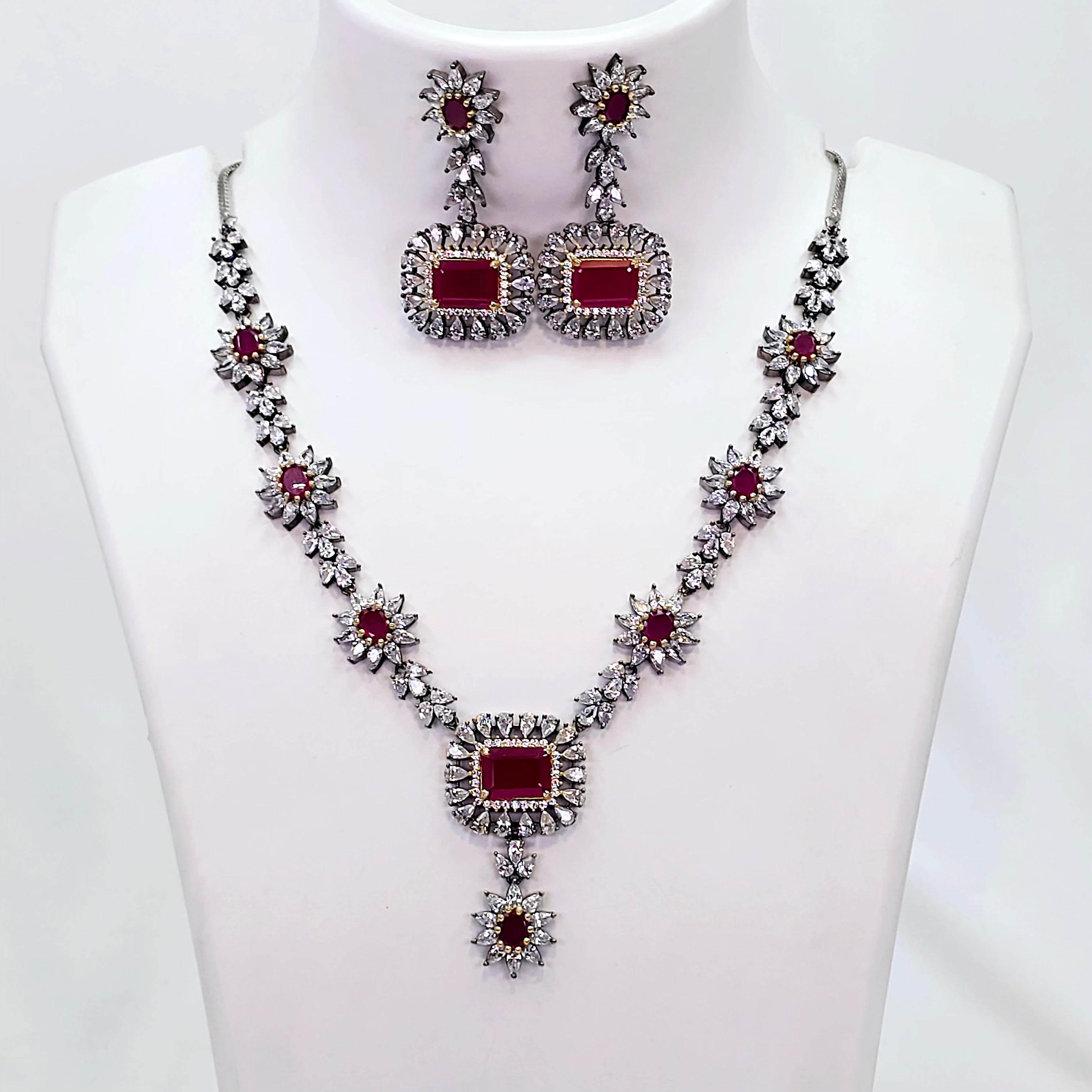 The Nyla Blackgold A.D Necklace