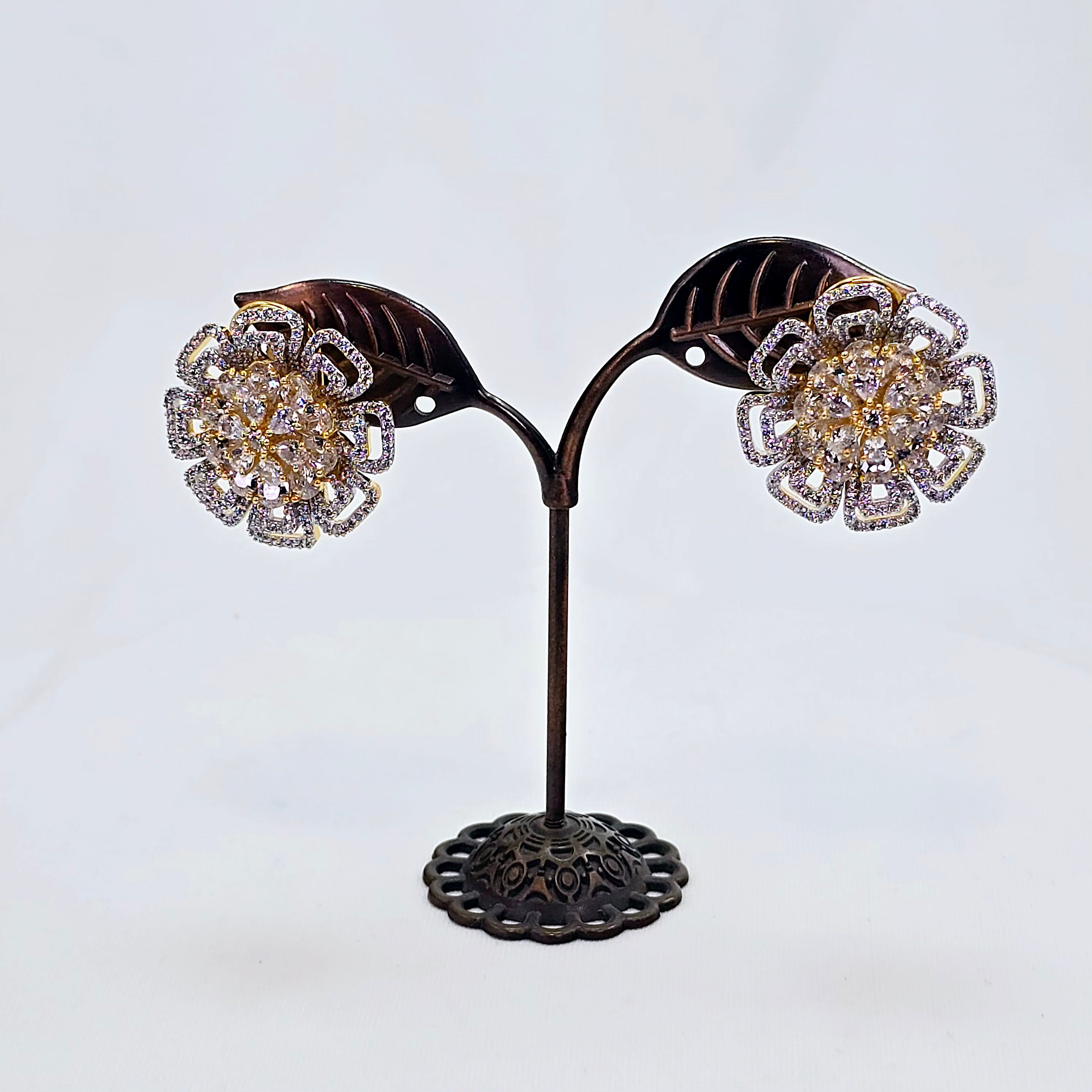 The Maxine Yellowgold A.D Earring